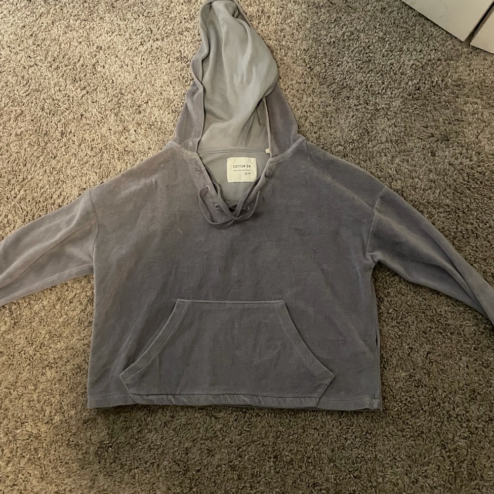 Grey cropped hoodie